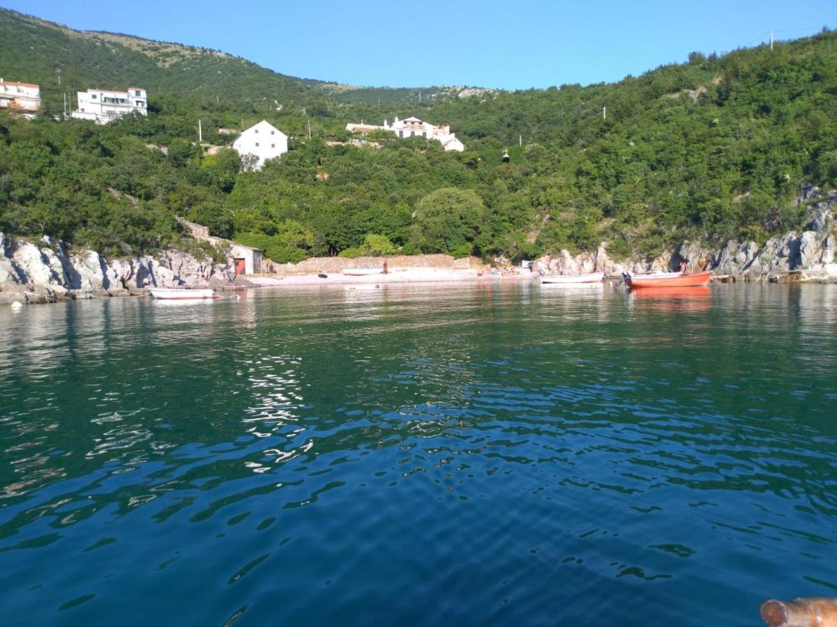 Апартаменты Sea Side App Vratarusa Экстерьер фото